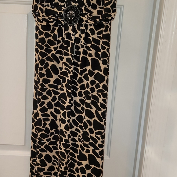 Dress - Picture 6 of 7